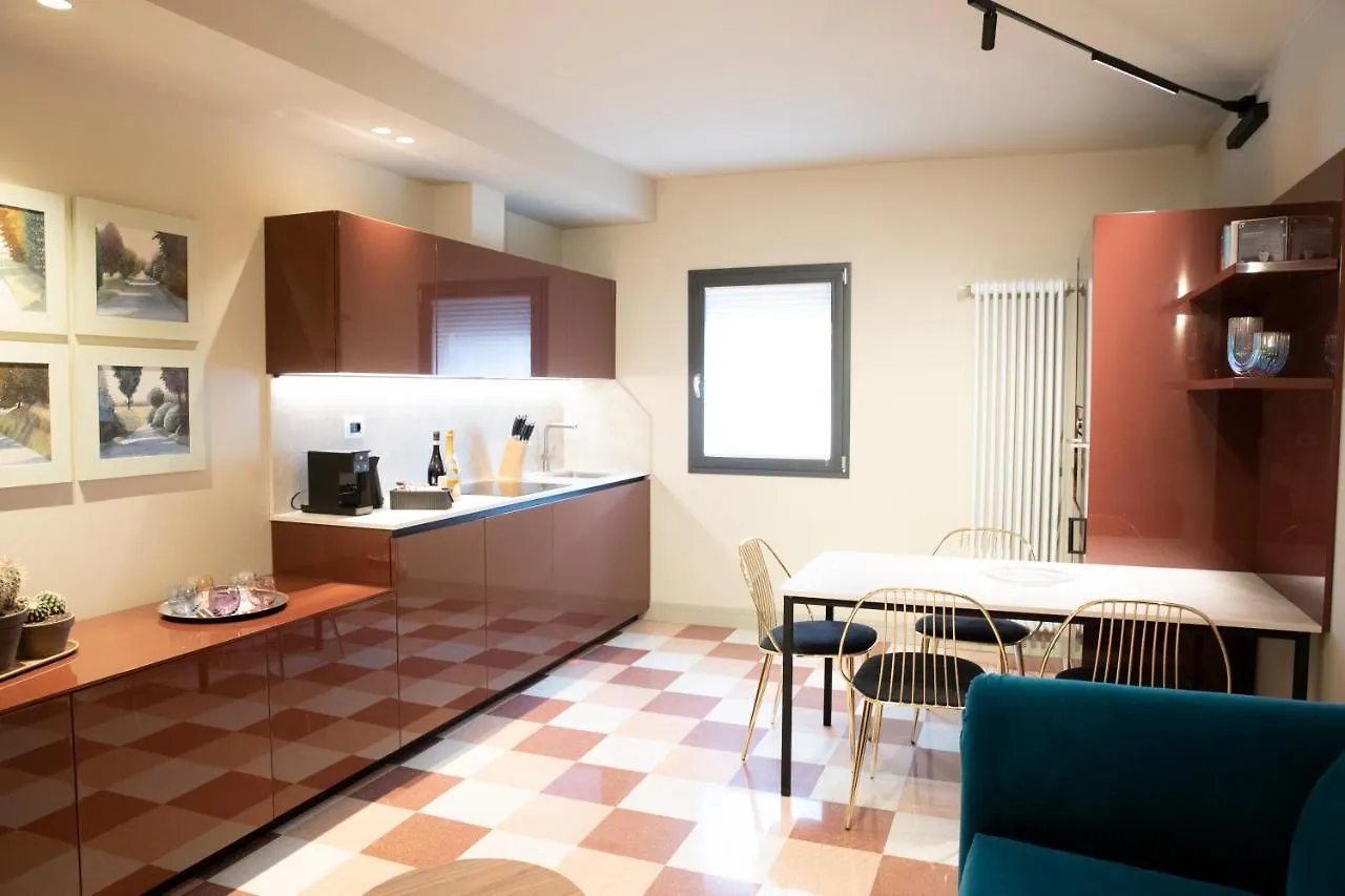 Palazzo Scappi Gardi Luxury Apartments ボローニャ
