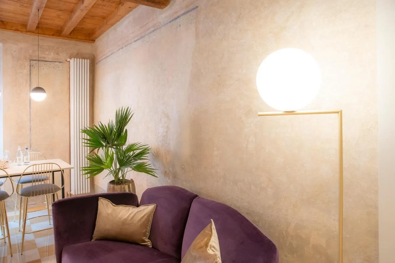 Palazzo Scappi Gardi Luxury Apartments ボローニャ 0*,