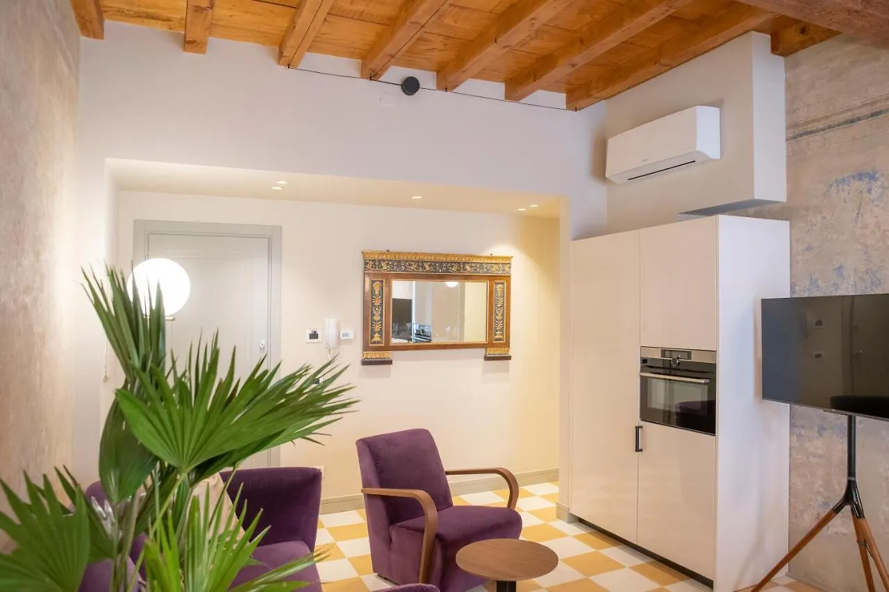 Palazzo Scappi Gardi Luxury Apartments ボローニャ イタリア