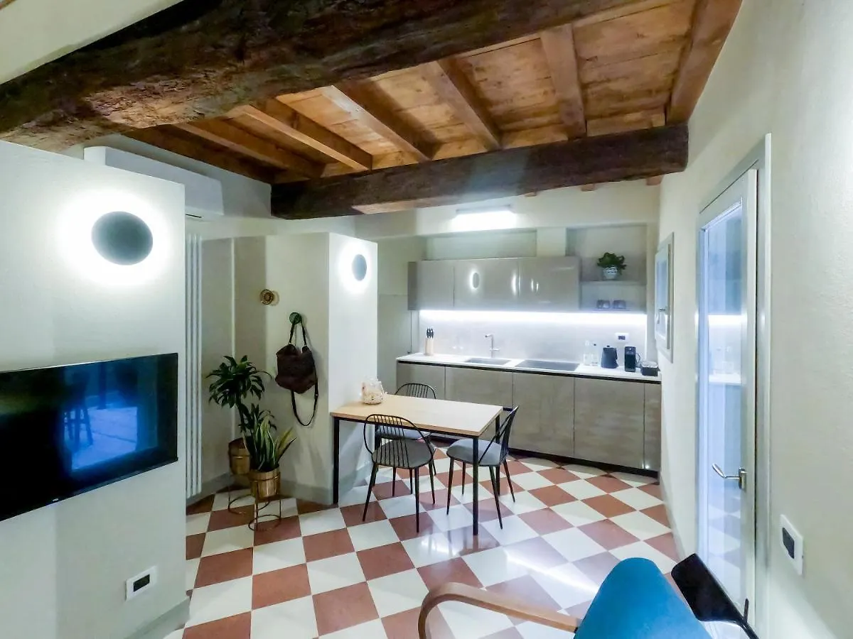 Palazzo Scappi Gardi Luxury Apartments ボローニャ イタリア