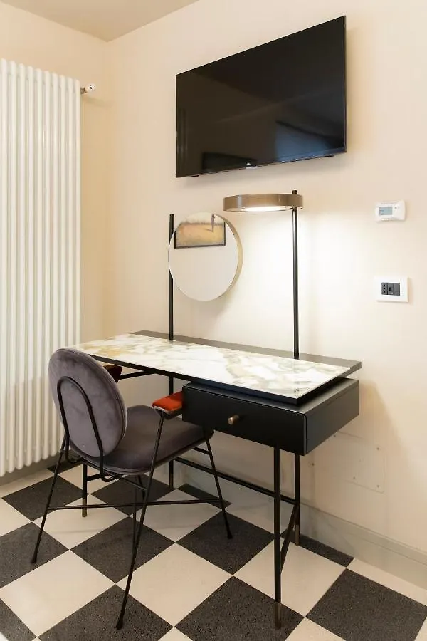 Palazzo Scappi Gardi Luxury Apartments بولونيا 0*,  إيطاليا